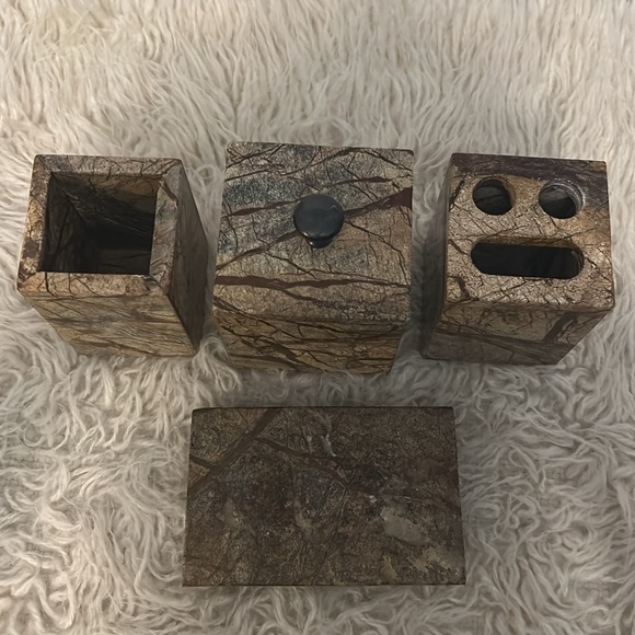 5PC Marble bathroom set. Soap dish, toothbrush holder, 2 accessory holders. - Picture 3 of 10